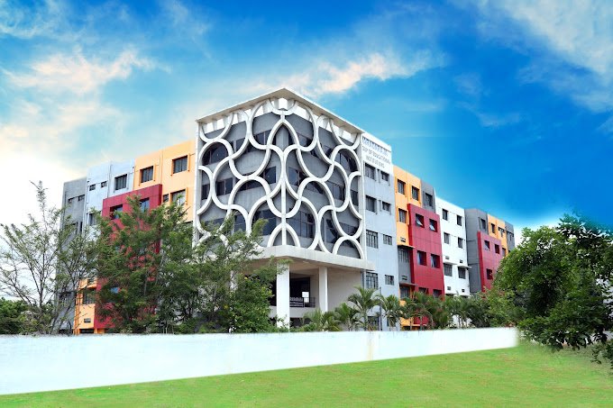 Exterior view of the Varadaraja College of Nursing Tumkur campus.