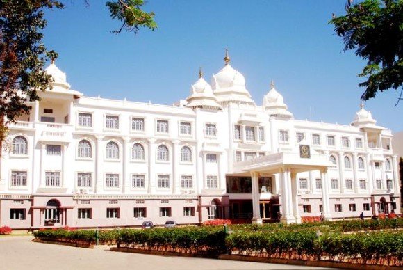 Sri Devraj Urs Medical College Kolar